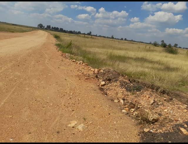 LAND FOR SALE IN UNITAS PARK